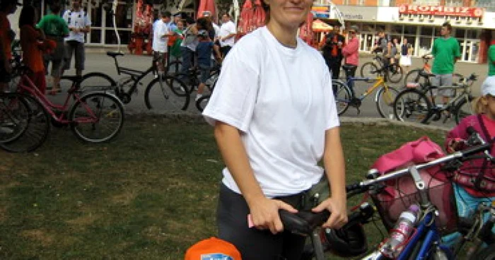 Oradea: Campanie/Sportivul zilei: Papp Ildiko – Mersul pe bicicletă este un model