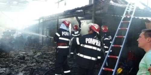 Satu Mare: Pagube materiale de 30.000 de lei înregistrate în trei incendii izbucnite în judeţ