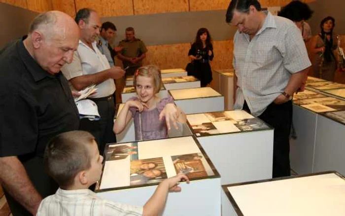Expoziţia în cinstea lui Dumitru Prunariu a fost deschisă