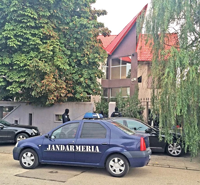 Vrăjitoarea şi-a ridicat un adevărat palat din banii obţinuţi de la clienţii creduli