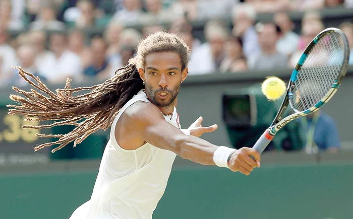 
    Brown şochează cu  look-ul nonconformistFoto: AP  