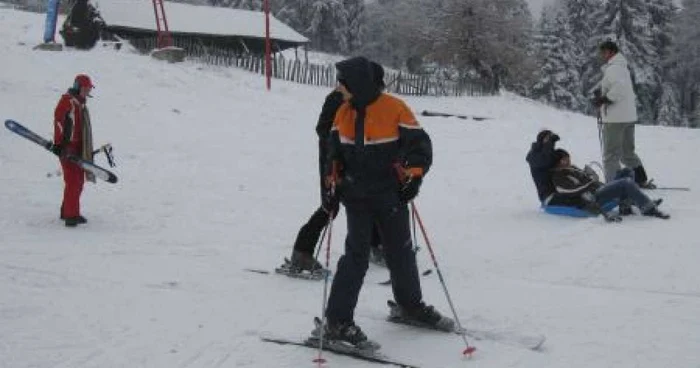 Turiştii care au avut probleme au cerut ajutorul salvamontiştilor.