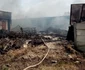 Fumul toxic şi incendiul de la uriaşul depozit de deşeuri continuă să le facă probleme localnicilor de la Salonta. FOTO