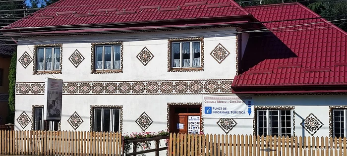 Casele pictate din Ciocănești Suceava Foto Elena Costaichilă