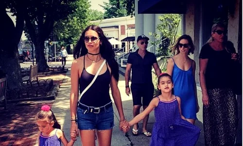 Adriana Lima Instagram Valentina Sienna jpeg