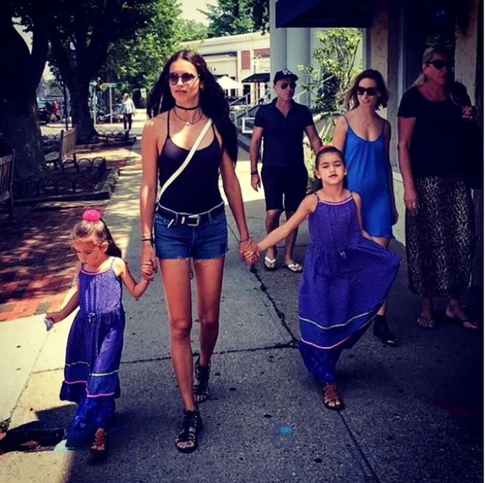 Adriana Lima Instagram Valentina Sienna jpeg