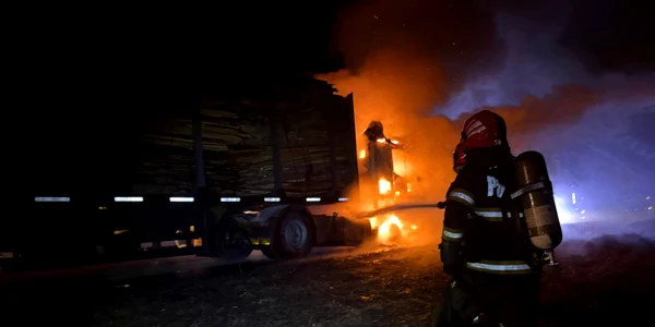 tir lemne foc jpg