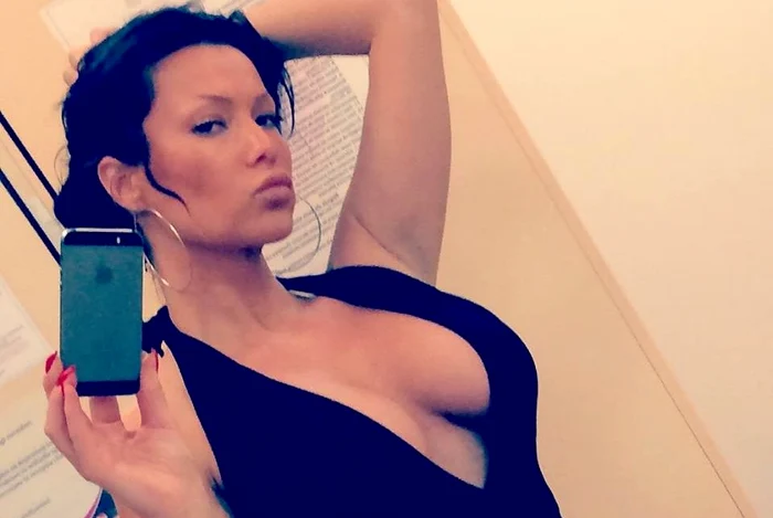 
    Simona Sensual a reacţionat imediat după mesajul acid al Oanei MareşFoto: Arhiva personală  