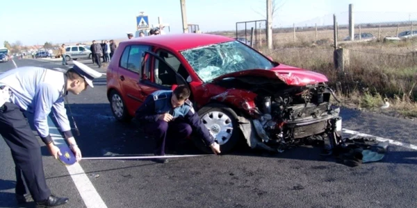 Maşinile au fost distruse în urma accidentului