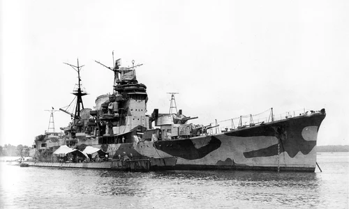 Crucișătorul Myoko, în Singapore, la finalul celui de-al Doilea Război Mondial (© Wikimedia Commons)