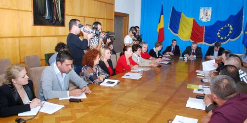 Sindicaliştii vasluieni au ales calea dialogului cu reprezentanţii Guvernului în teritoriu