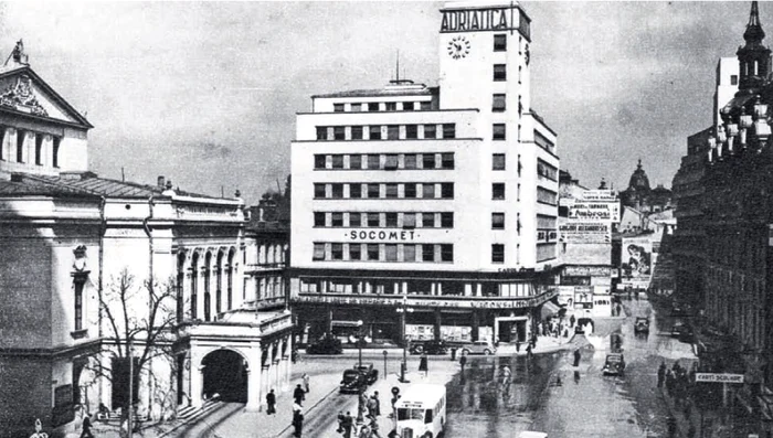 În anii 1930, clădirea care a găzduit „Fialkowsky” a fost demolată – în locul ei, Societatea de Asigurări Adriatica a construit un bloc de birouri după proiectul arhitectului Rudolf Fraenkel