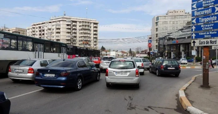 În Ploieşti sunt restricţii pe mai multe străzi din cauza lucrărilor la liniile de tramvai. FOTO Adevărul Ploieşti