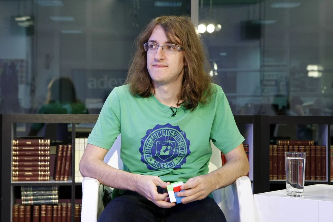 Cristian Leana - speedcubing FOTO Eduard Enea