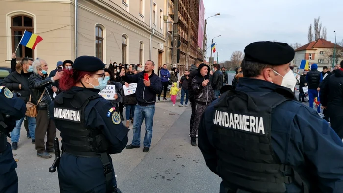 Forţele de ordine au blocat centrul Timişoarei FOTO Ş.Both