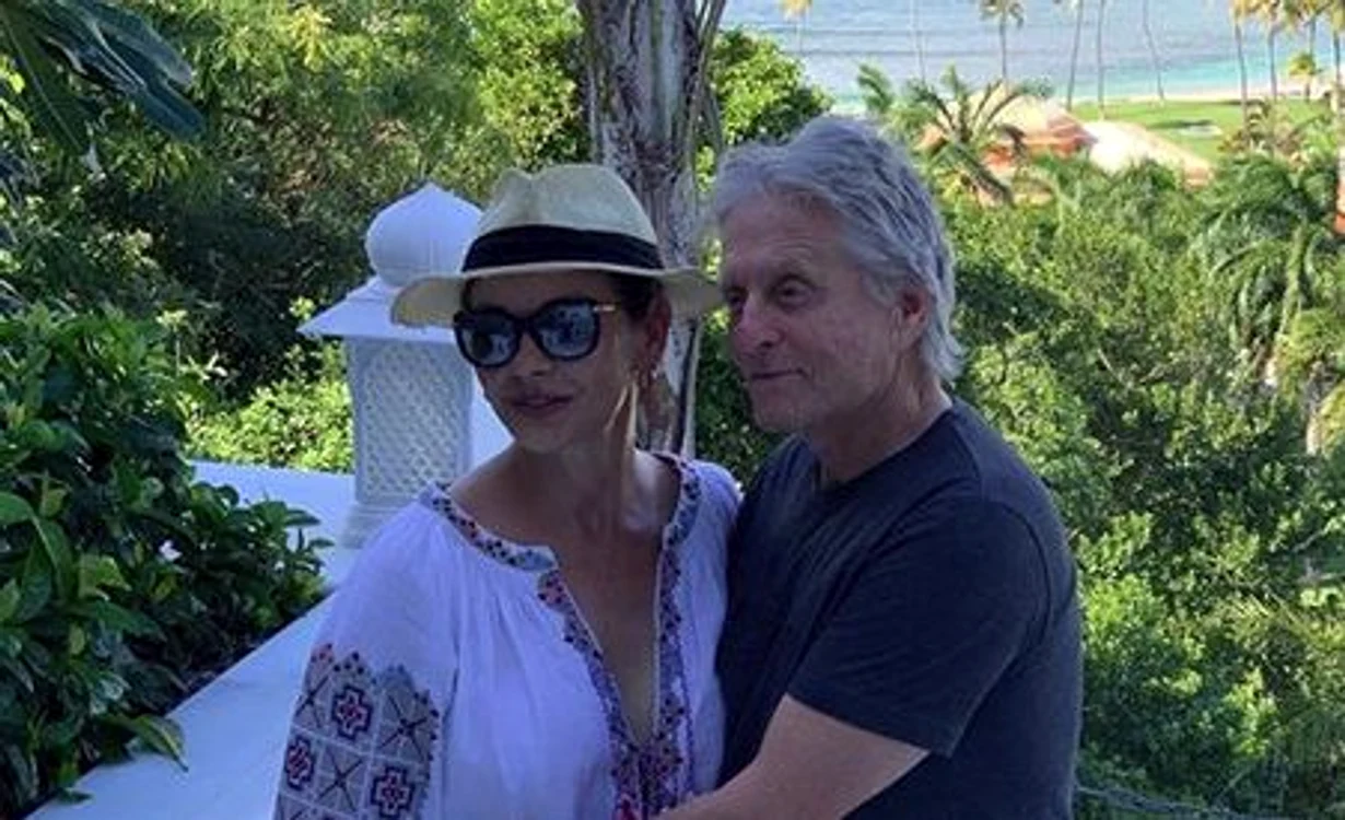 
    Catherine Zeta-Jones, în vacanță alături de Michael DouglasFoto Instagram  