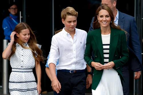 Prințesa Kate, Prințesa Charlotte, Prințul George la Jocurile Commonwealth