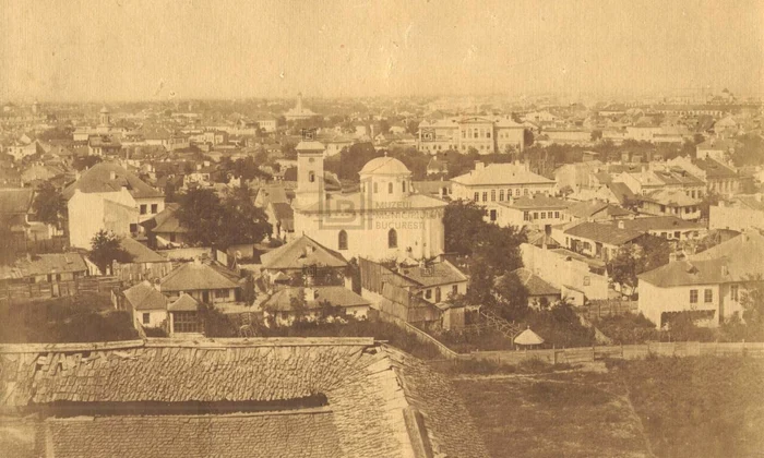 Ludwig Angerer, Vedere a Bucureștilor din clopotnița Mitropoliei (© Muzeul Municipiului București) 