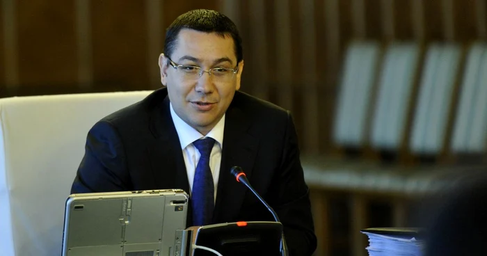 Premierul Victor Ponta a condus, sâmbătă, şedinţa de Guvern FOTO: Mediafax