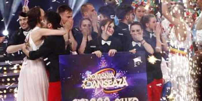 Membrii trupei G-Buzz, câştigătorii celui de-al doilea sezon „România dansează“ FOTO Antena 1