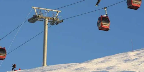 Turisti evacuati in statiunea Chamrousse FOTO Denis Masliah/MAXPPP