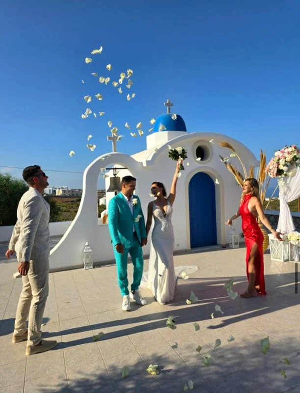 Anda și Liviu Vârciu s-au cununat în Santorini foto: exclusivdb.ro