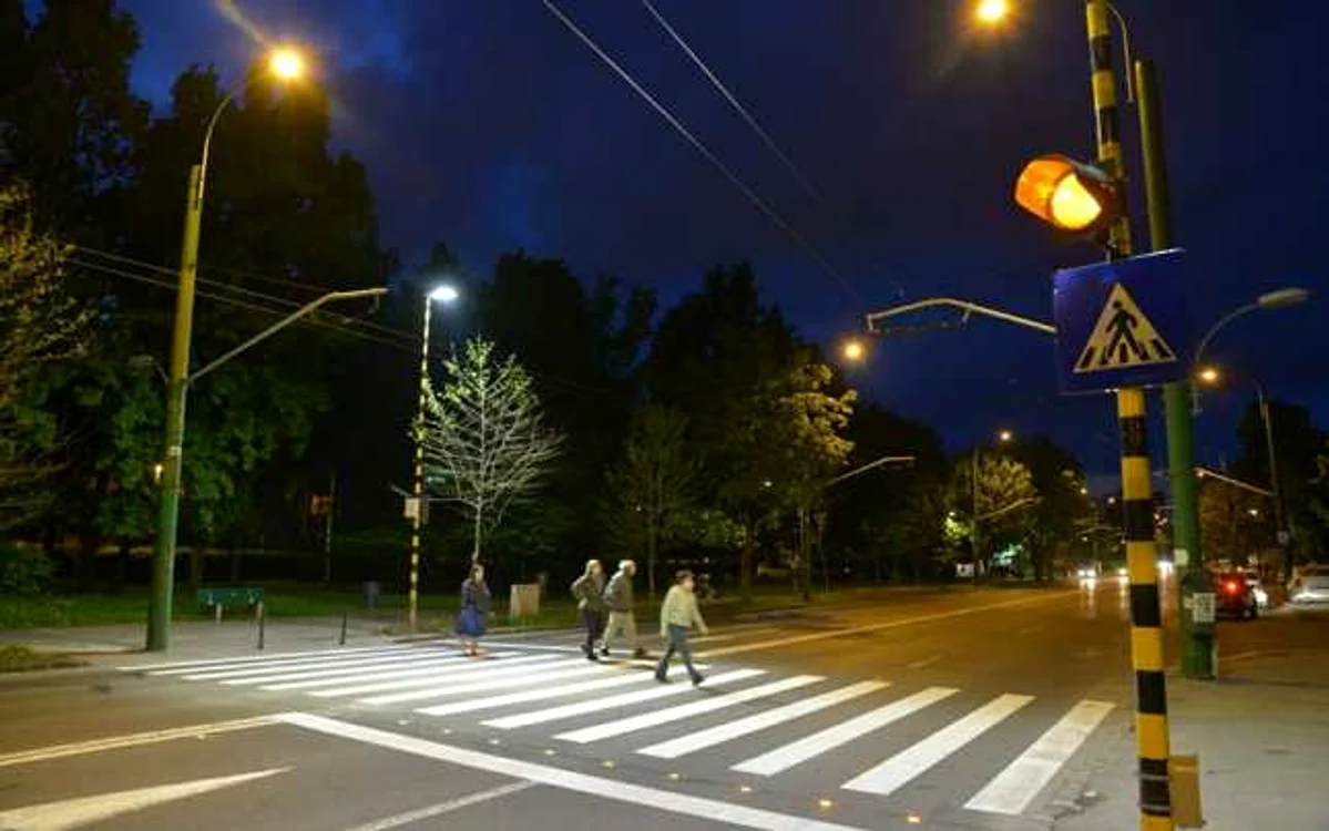 trecere de pietoni iluminata brasv foto brasovromania.net