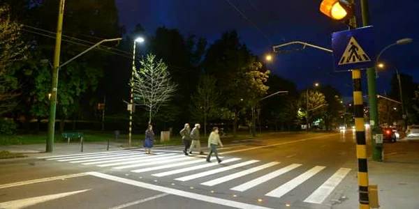 trecere de pietoni iluminata brasv foto brasovromania.net