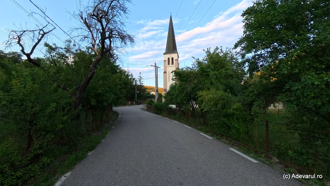 Satul Eibenthal Caras Severin  Foto Daniel Guță ADEVĂRUL (33) jpg