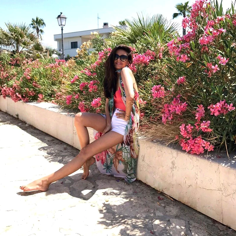 Albertina Ionescu sexy in Grecia, Halkidiki (2) jpeg