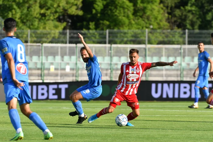 
    Sepsi a debutat cu o victorie clară în noua ediție de campionatFoto: sportpictures.eu  