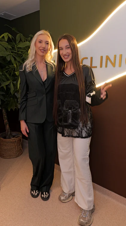 Alexandra Cotruș și  medicul Ioana Ene