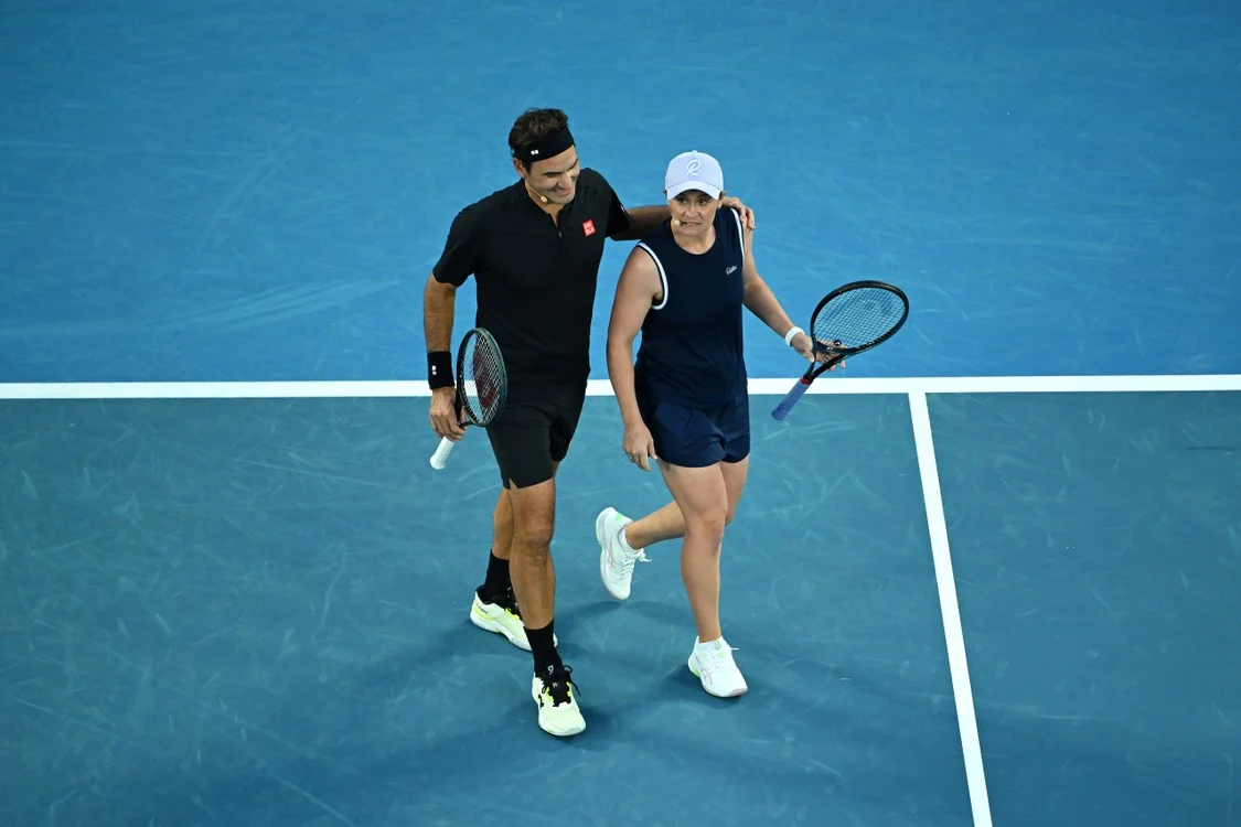 Roger Federer, alături de Ash Barty la Ceremonia de Deschidere de la Melbourne (Foto: EPAImages)
