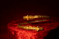 descoperire arheologica valoroasa 100 de bijuterii din aur cu leoparzi si tigri au fost gasite intr un mormant vechi de 2 400 de ani 951627 jpg