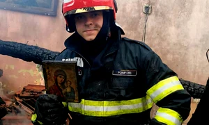icoana maica domnului incendiu brasov foto isu png