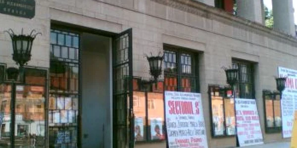 Braşov: Expoziţie de fotografie la Teatrul „Sică Alexandrescu”