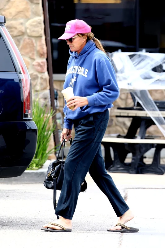 2 caitlyn jenner pe strada 4 jpg jpeg