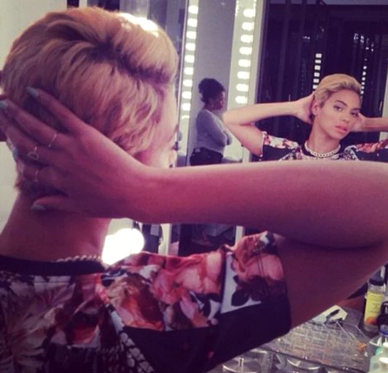 Beyonce are un nou look