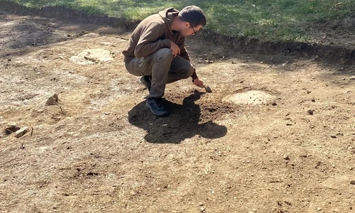 Vestigiile unui necunoscut până în prezent, descoperit în cetatea dacică de la Costeşti-Cetăţuie (foto: Consiliul Județean Hunedoara)