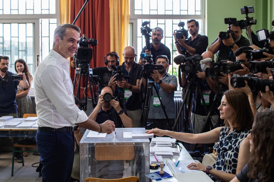 Dreapta câștigă definitiv alegerile din Grecia!