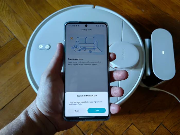 Xiaomi Robot Vacuum S10 controlat prin aplicația Mi Home. FOTO Adrian Pogîngeanu