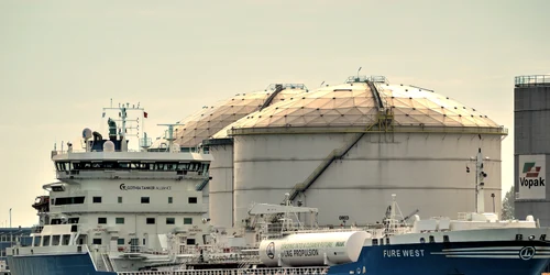 Transport maritim  Sursa Pixabay com jpg