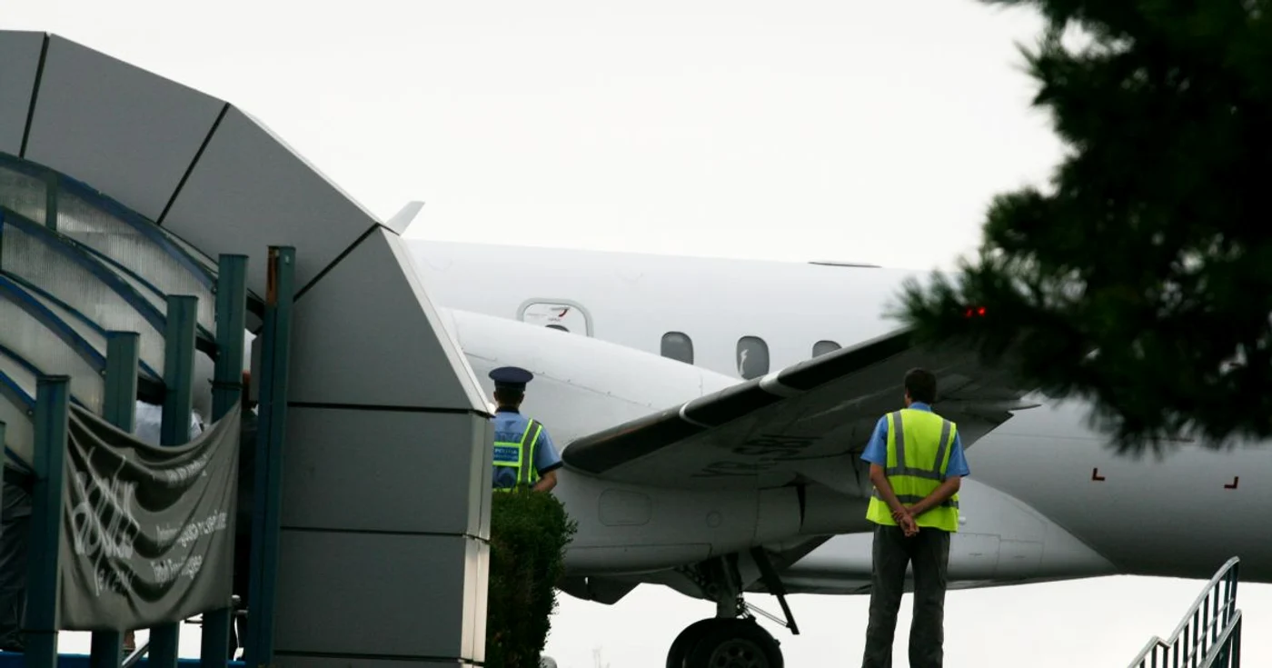 Avion pe Aeroportul Internaţional Iaşi