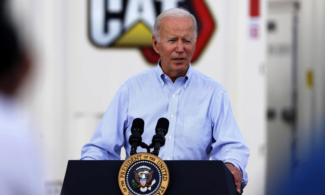 Joe Biden afirmă că relațiile lui Elon Musk cu alte țăti trebuie examinate / Foto: Arhivă /EPA-EFE