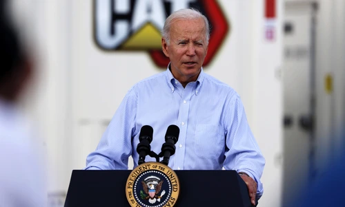 Joe Biden afirmă că relațiile lui Elon Musk cu alte țăti trebuie examinate / Foto: Arhivă /EPA-EFE