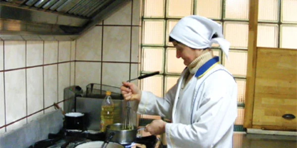Bucătăresele localurilor sârbeşti au început pregătirile.