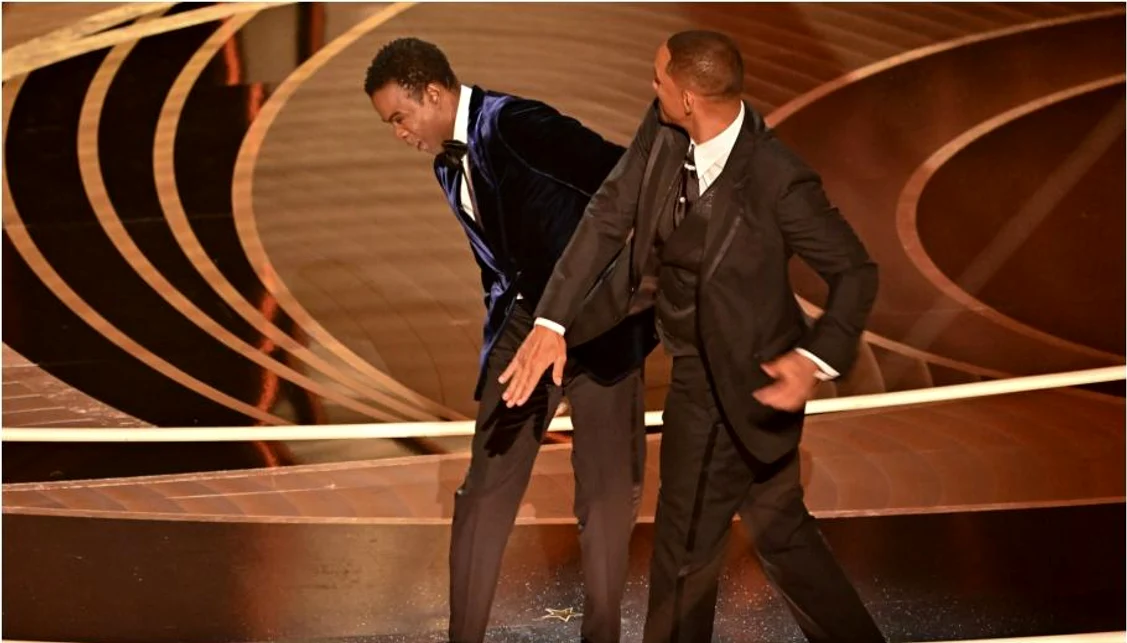 Will Smith l-a pălmuit violent pe Chris Rock la cea de-a 94-a ediție a Premiilor Oscar din 2022