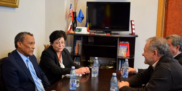 buzatu si ambasadorul cubei