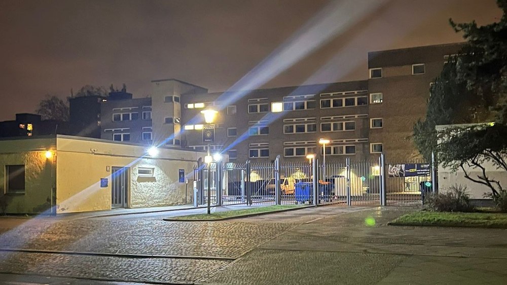 Explozie în faţa unei secţii de poliţie la Berlin. Doi polițiști au fost răniți