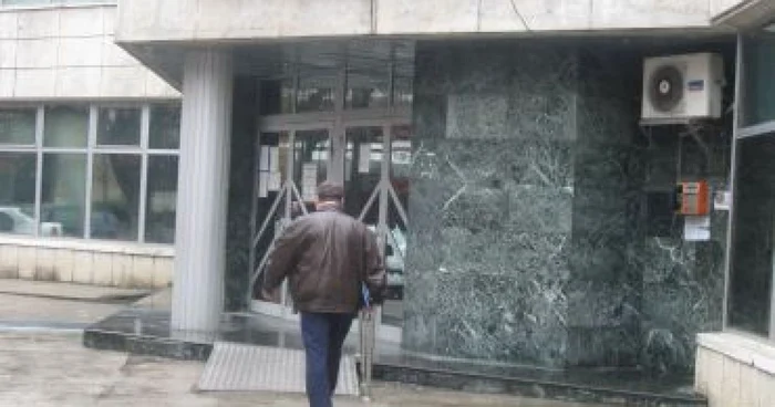 Focşani: Angajatorii „la negru” au fost amendaţi